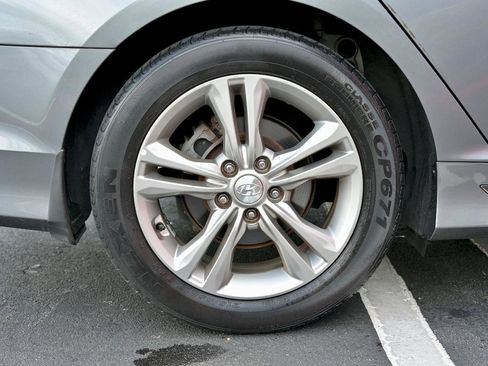 Used 2019 Hyundai Sonata Sport w/ Winter Weather Package image 11