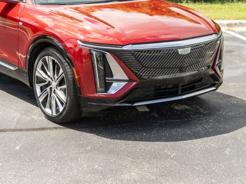 Used 2024 Cadillac Lyriq Luxury RWD image 46