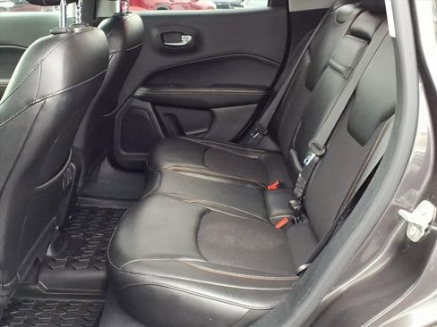 Used 2018 Jeep Compass Latitude w/ Popular Equipment Group image 14