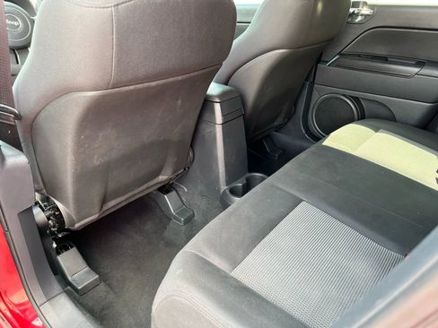 Used 2012 Jeep Compass Sport image 7