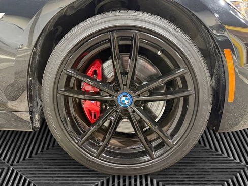 Used 2022 BMW 330e xDrive image 11