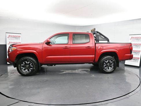 Used 2022 Toyota Tacoma SR image 5