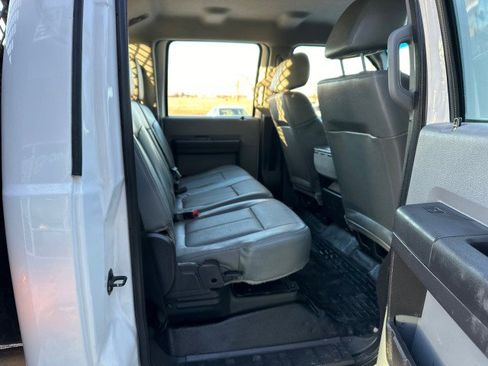 Used 2015 Ford F550 2WD Crew Cab Super Duty image 25