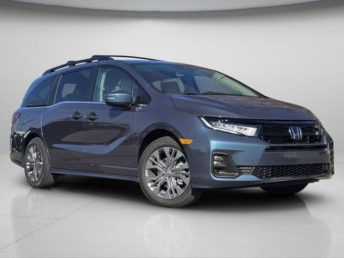 New 2026 Honda Odyssey Touring image 2