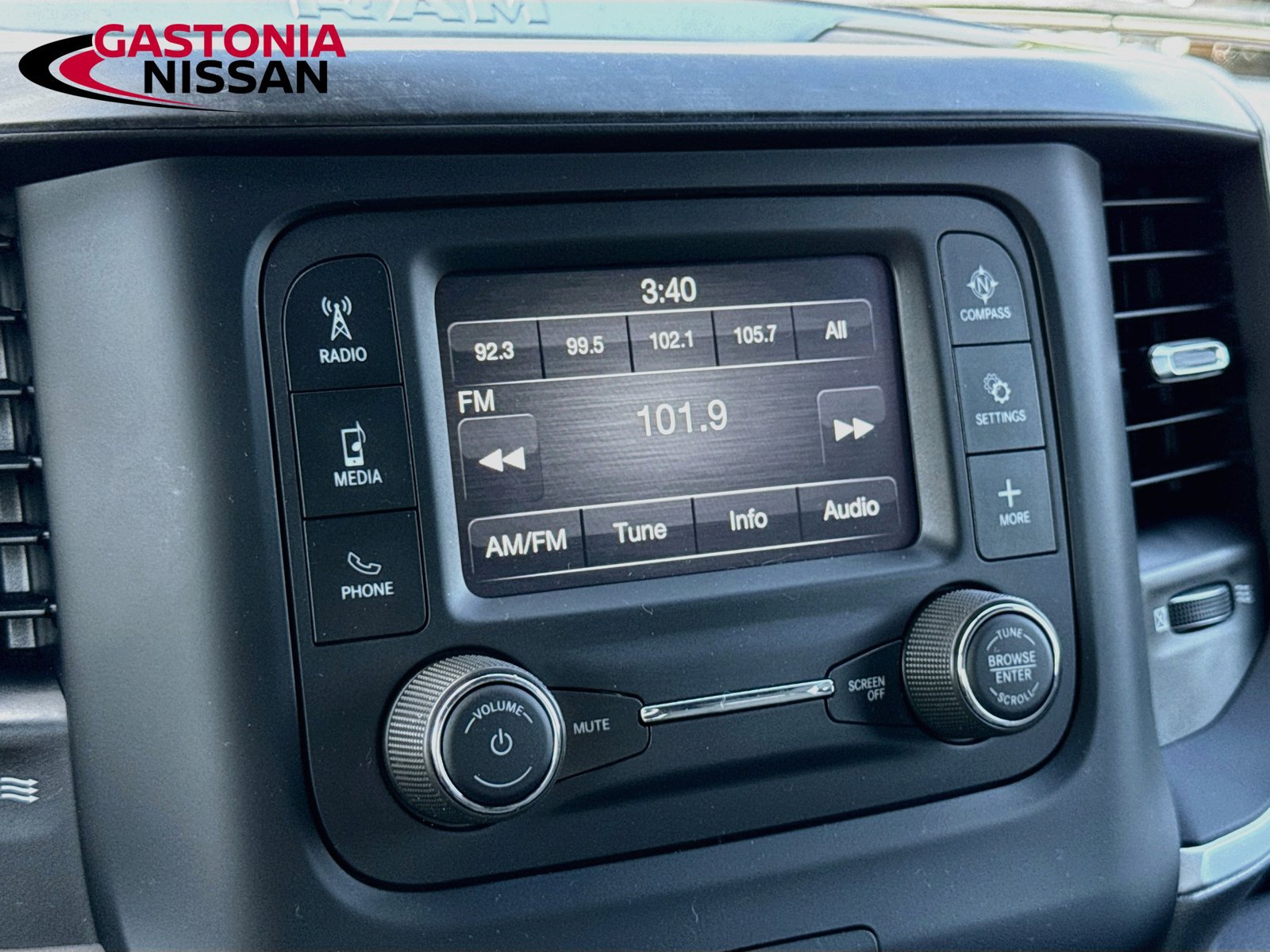 Used 2023 RAM 1500 Big Horn AWD/4WD image 18
