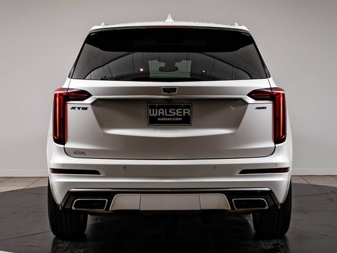 Used 2022 Cadillac XT6 Premium Luxury w/ LPO, Floor Liner Package AWD/4WD image 7