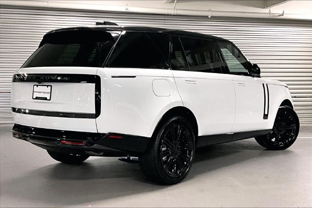 New 2026 Land Rover Range Rover Long Wheelbase SE AWD/4WD image 4