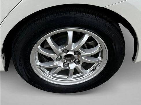 Used 2014 Toyota Prius V Three FWD image 8