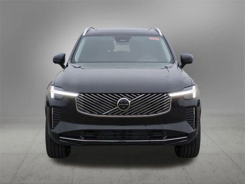 New 2026 Volvo XC90 B6 Plus w/ Protection Package Premier image 9