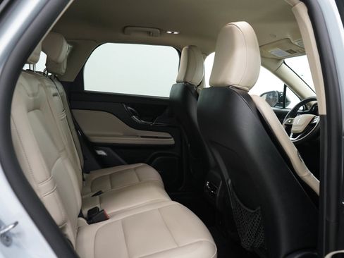 Used 2025 Lincoln Corsair AWD w/ Towing Package image 14