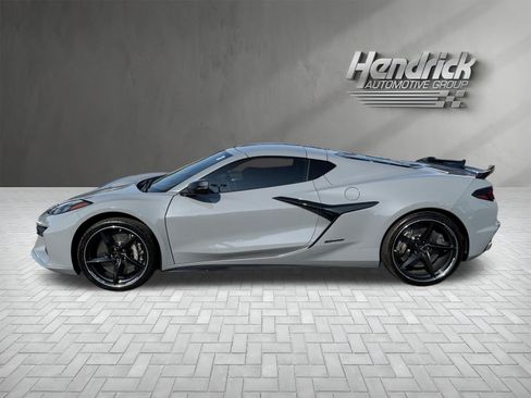 Used 2025 Chevrolet Corvette E-Ray AWD/4WD image 7