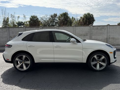 New 2025 Porsche Macan image 6