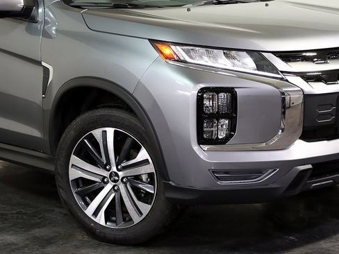 Used 2025 Mitsubishi Outlander Sport SE image 8