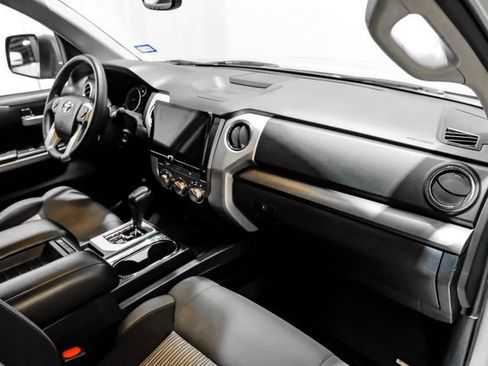 Used 2016 Toyota Tundra SR5 w/ SR5 Upgrade Package RWD image 14