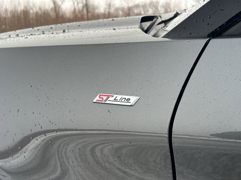 Used 2025 Ford Explorer ST-Line w/ Premium Package image 9