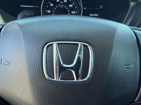 Used 2021 Honda HR-V EX image 31