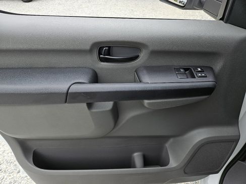 Used 2019 Nissan NV 2500 SV image 12