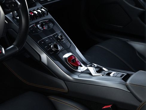 Used 2015 Lamborghini Huracan LP 610-4 image 23