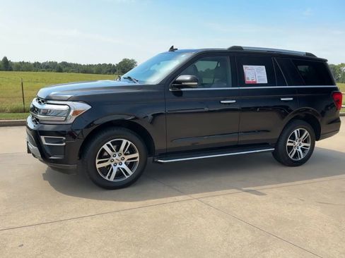 Used 2022 Ford Expedition Limited image 4