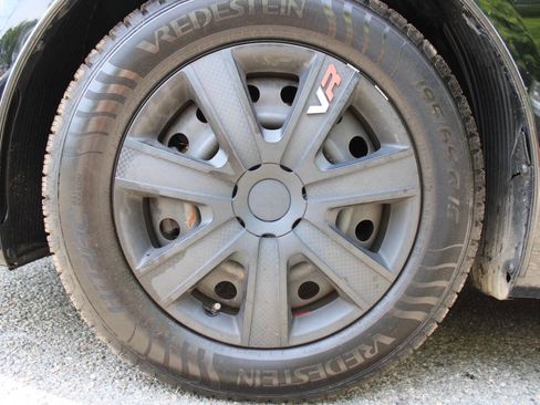 Used 2017 Kia Forte LX FWD image 18
