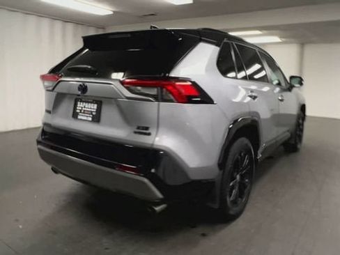 Used 2023 Toyota RAV4 XSE AWD/4WD image 8