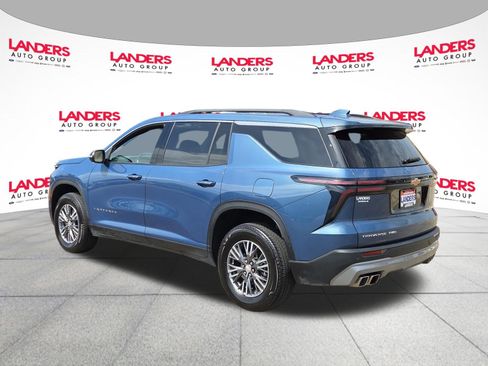Used 2025 Chevrolet Traverse LT AWD/4WD image 5