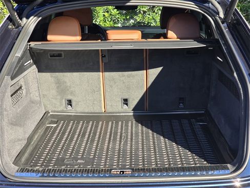 Used 2024 Audi Q8 Premium Plus w/ Premium Plus Package image 6