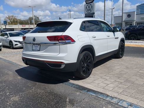 Used 2023 Volkswagen Atlas Cross Sport SE w/ Black Wheel Package image 4