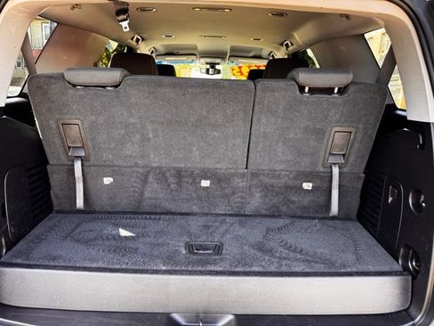 Used 2019 Chevrolet Tahoe LS AWD/4WD image 32