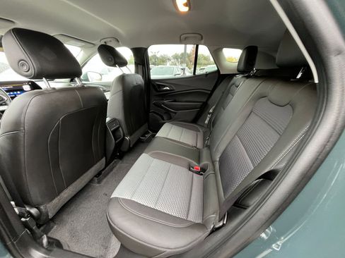 Used 2025 Chevrolet Trax LT w/ LT Convenience Package image 23