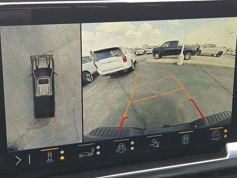 Used 2024 Chevrolet Silverado 3500 LTZ w/ LTZ Plus Package image 5