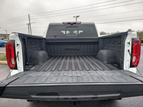 Used 2023 GMC Sierra 1500 AT4 w/ AT4 Premium Package image 6