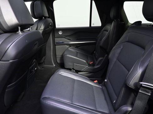 New 2025 Lincoln Navigator Reserve w/ Jet Appearance Package image 22