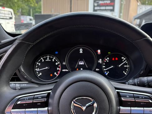 Used 2019 MAZDA MAZDA3 Hatchback w/ Preferred Package FWD image 15