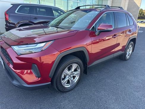 Used 2023 Toyota RAV4 XLE w/ Convenience Package image 2