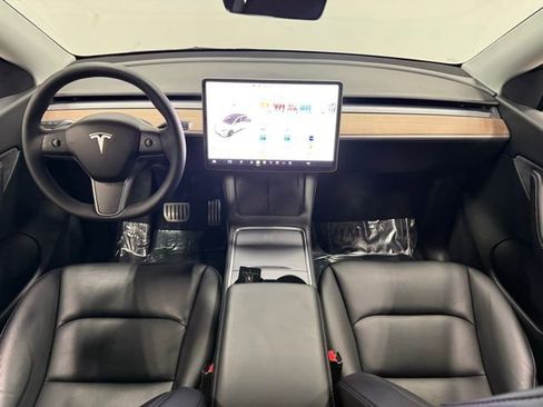 Used 2022 Tesla Model Y Performance image 29