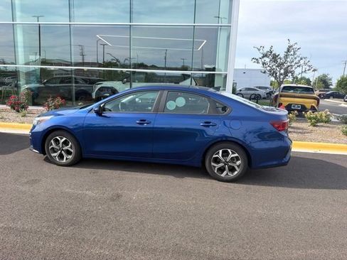 Used 2020 Kia Forte LXS FWD image 4