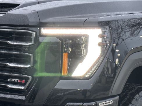 Used 2024 GMC Sierra 2500 AT4 w/ AT4 Premium Plus Package image 6