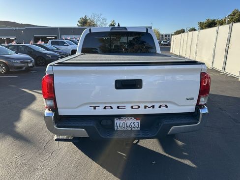 Used 2021 Toyota Tacoma SR5 image 3