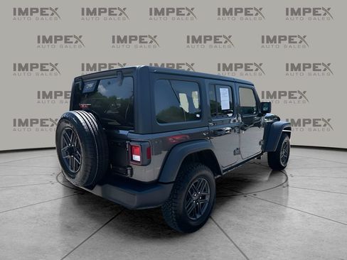 Used 2025 Jeep Wrangler Unlimited Sport AWD/4WD image 3
