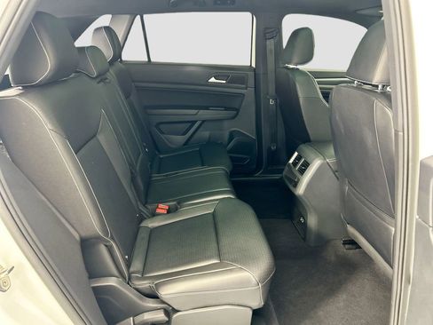 Used 2020 Volkswagen Atlas Cross Sport SEL FWD image 21