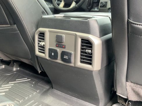 Used 2020 Ford F350 Lariat AWD/4WD image 22