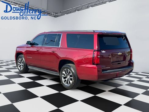 Used 2020 Chevrolet Suburban LT RWD image 3