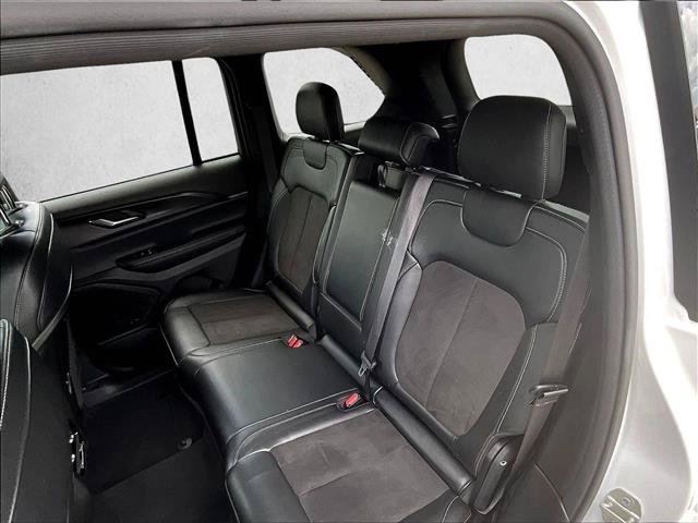Used 2024 Jeep Grand Cherokee Altitude RWD image 27