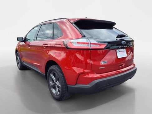 Used 2023 Ford Edge SEL w/ Sport Appearance Package image 4