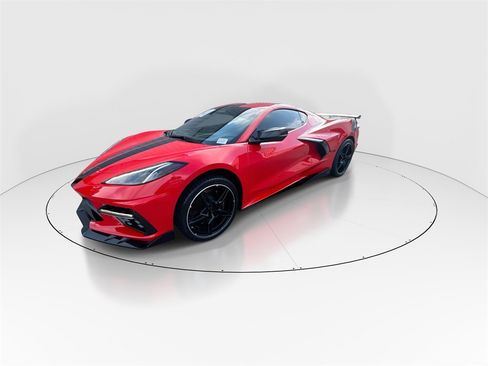 Used 2025 Chevrolet Corvette Stingray Premium Cpe w/ Z51 Performance Package image 4