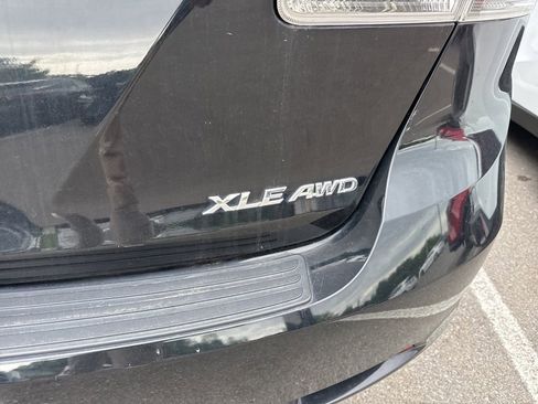 Used 2013 Toyota Venza XLE w/ XLE Premium Pkg AWD/4WD image 8