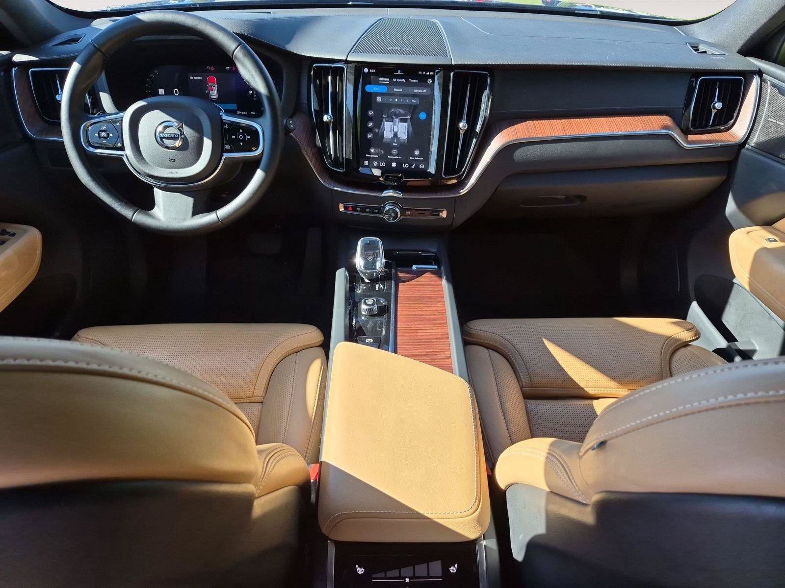 Used 2024 Volvo XC60 B5 Ultimate w/ Protection Package Premier AWD/4WD image 14