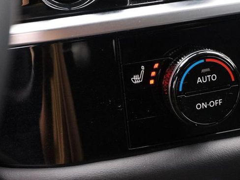 Certified 2025 Nissan Pathfinder SV FWD image 21