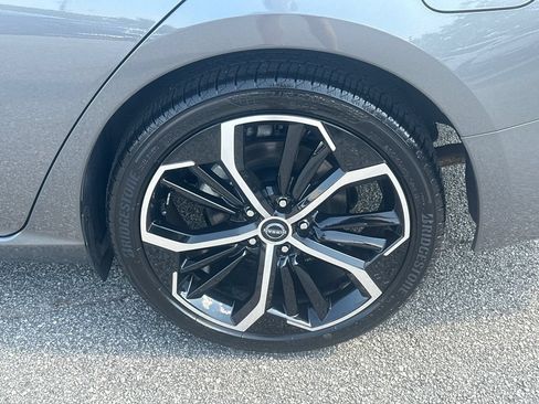Used 2025 Nissan Altima 2.5 SR w/ SR Premium Package FWD image 19